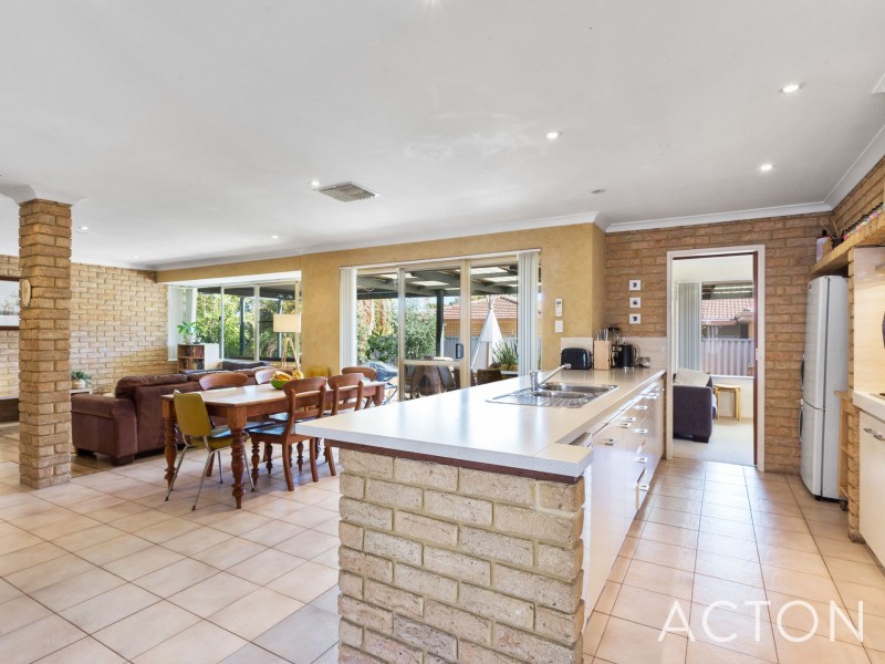 64 Turfan Way, Munster WA 6166