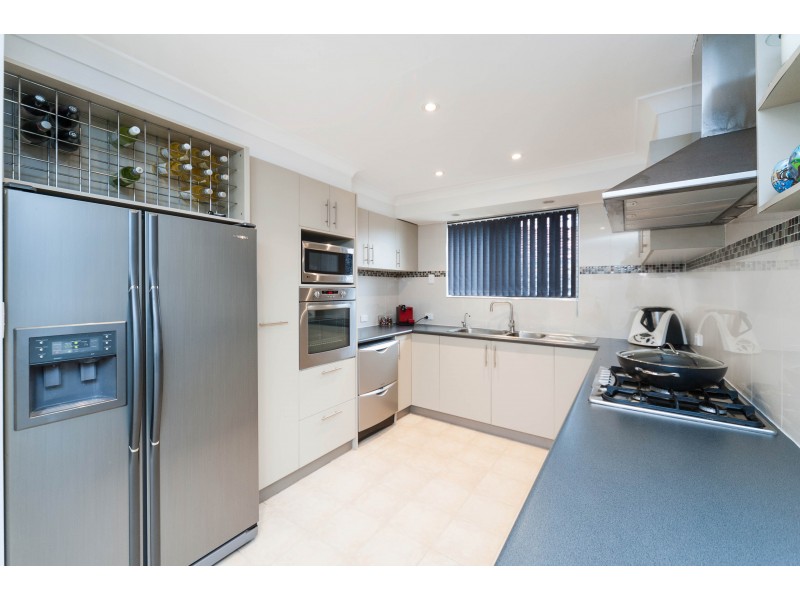 35 Angus Avenue, Spearwood WA 6163