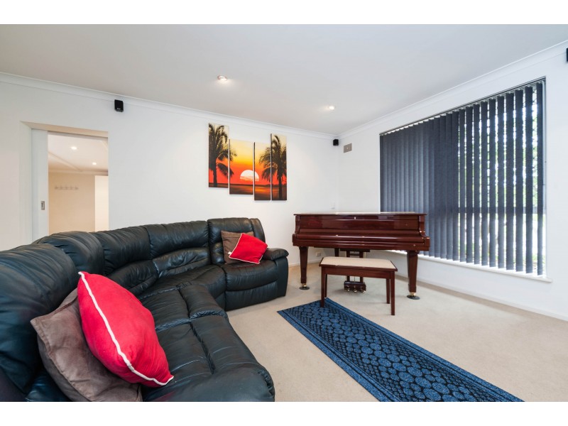 35 Angus Avenue, Spearwood WA 6163