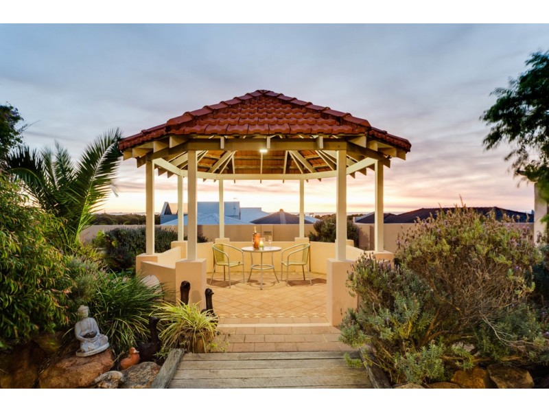 22 Richardson Road, Coogee WA 6166