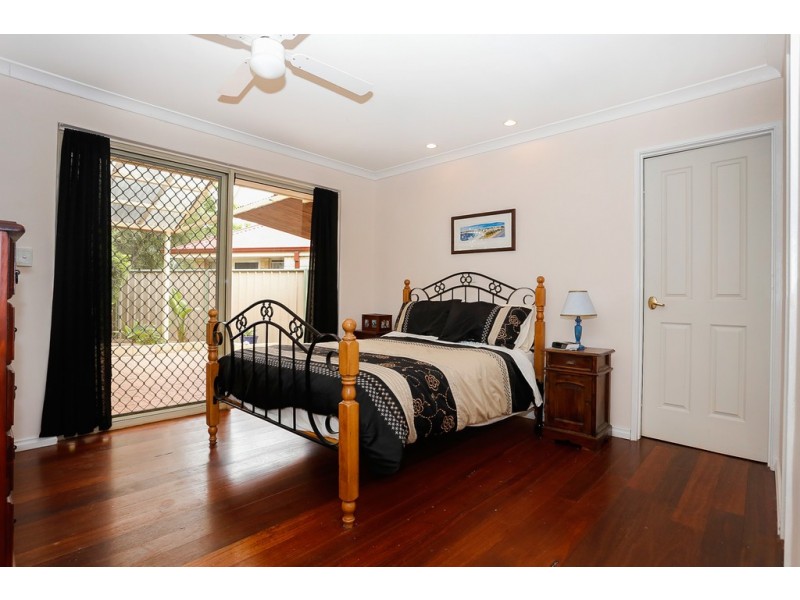 12 Hatch Place, Bibra Lake WA 6163