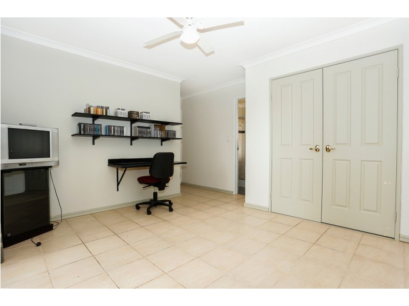 12 Hatch Place, Bibra Lake WA 6163