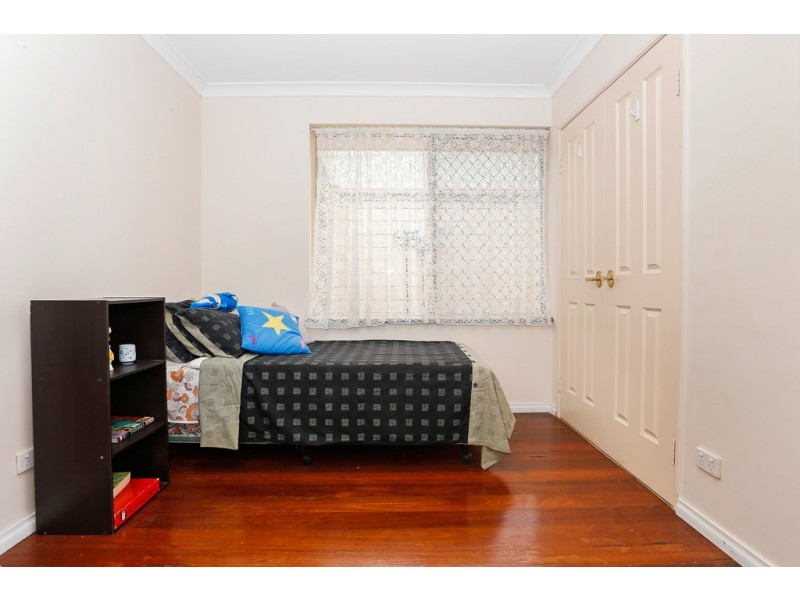 12 Hatch Place, Bibra Lake WA 6163