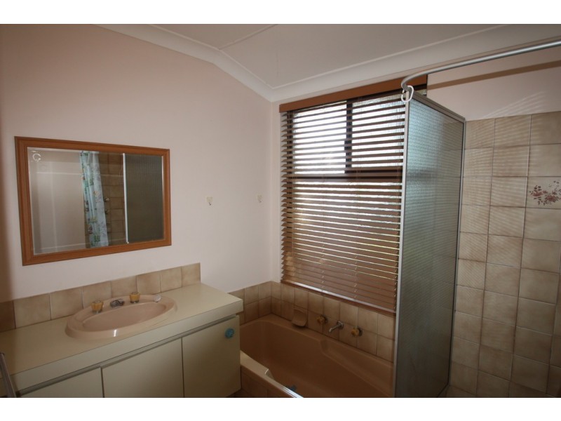 17 Needwell Road, Bibra Lake WA 6163