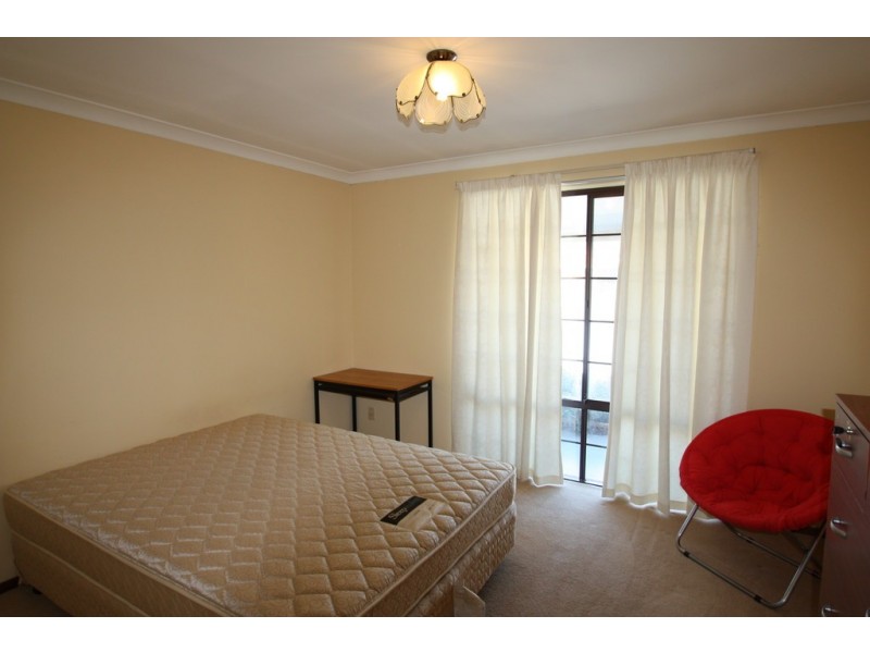 17 Needwell Road, Bibra Lake WA 6163