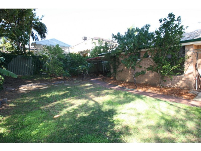 17 Needwell Road, Bibra Lake WA 6163