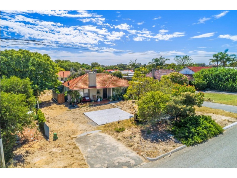 12 Ebert Street, Coolbellup WA 6163