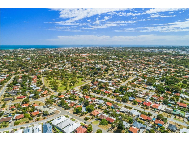 12 Ebert Street, Coolbellup WA 6163