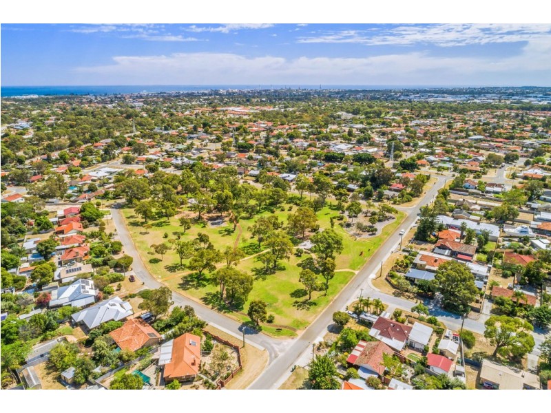 12 Ebert Street, Coolbellup WA 6163