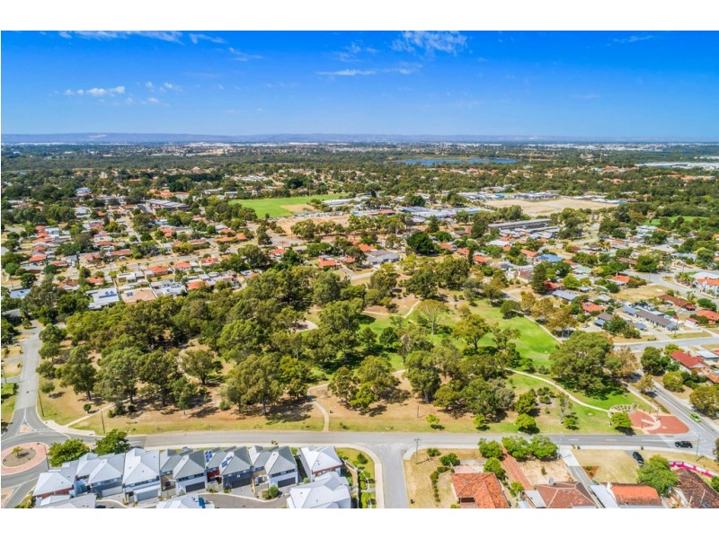 12 Ebert Street, Coolbellup WA 6163