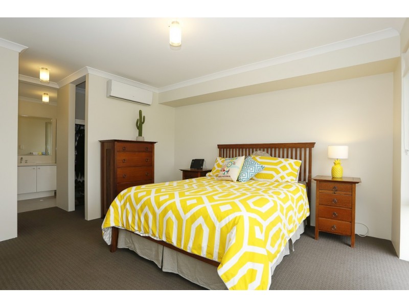 4 Korcula Court, Munster WA 6166