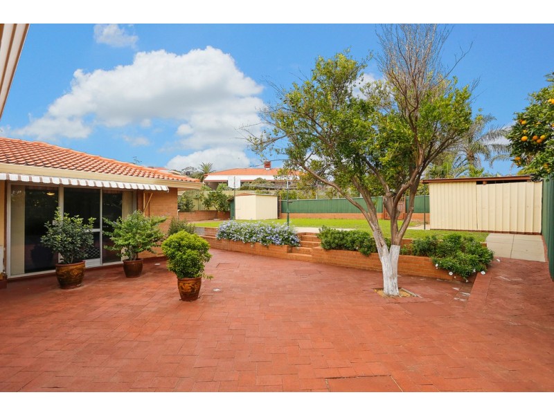 7 Salway Place, Spearwood WA 6163
