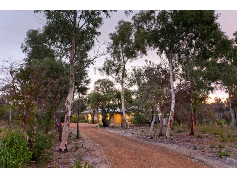 31 Wilga Court, Banjup WA 6164
