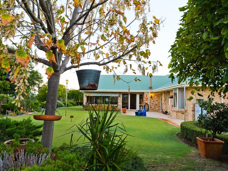 55 Scovell Crescent, Anketell WA 6167