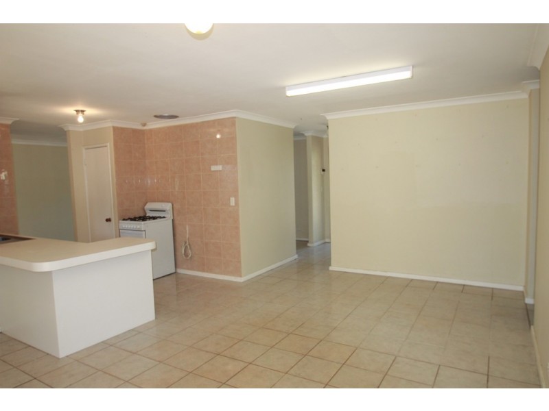 20 Arcaman Place, South Lake WA 6164