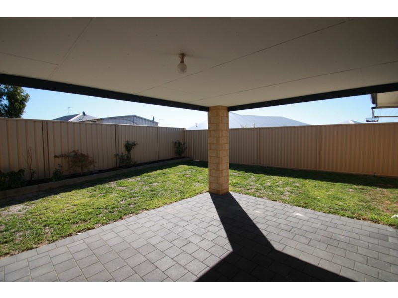 5 Donnelly Street, Munster WA 6166