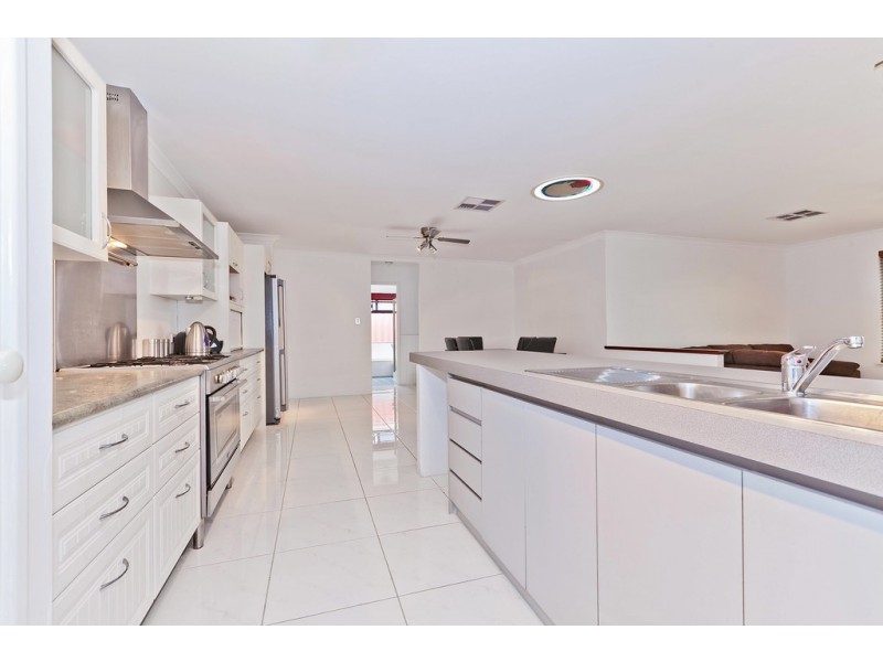 18 Yangebup Road, Yangebup WA 6164