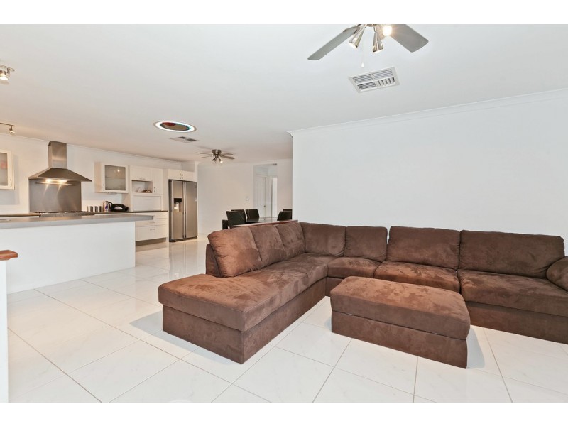 18 Yangebup Road, Yangebup WA 6164