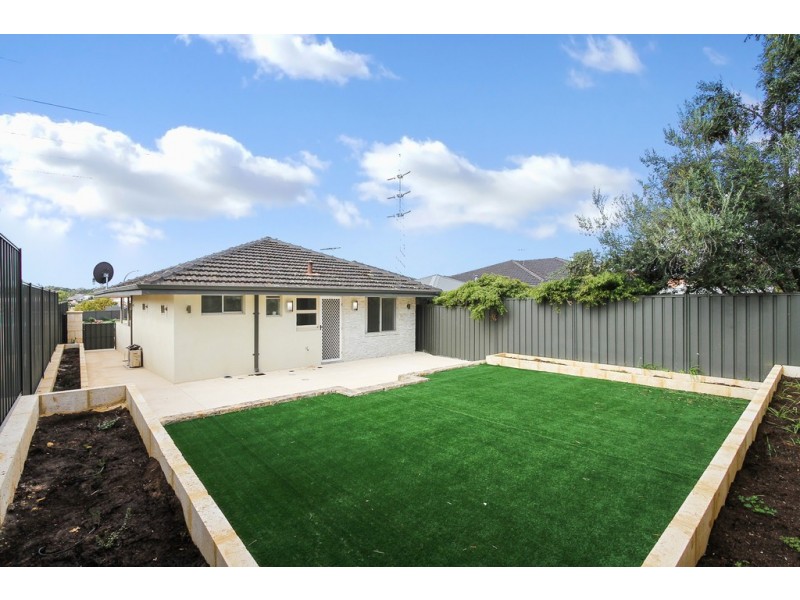 227B Hamilton Road, Coogee WA 6166