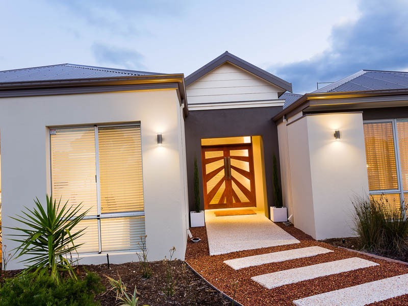 2 Labatt Gardens, Wandi WA 6167