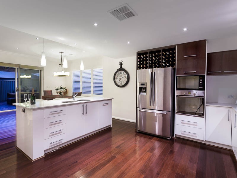 2 Labatt Gardens, Wandi WA 6167