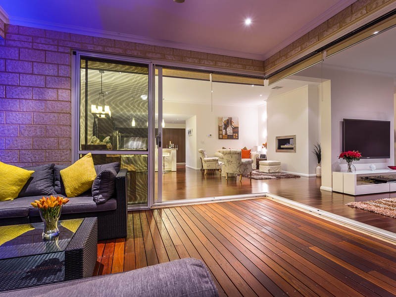 2 Labatt Gardens, Wandi WA 6167