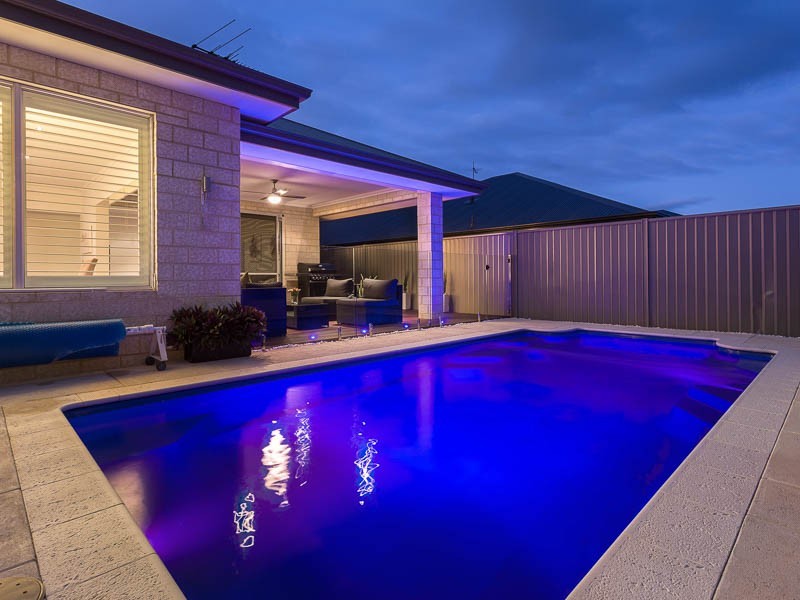 2 Labatt Gardens, Wandi WA 6167