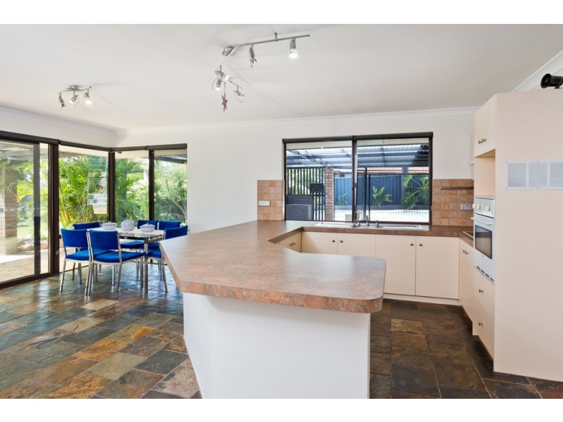 15 Foxon Road, Bibra Lake WA 6163