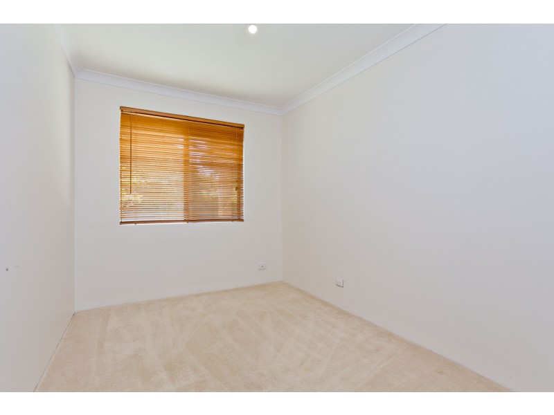 15 Foxon Road, Bibra Lake WA 6163