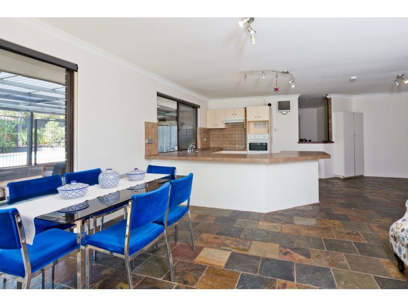 15 Foxon Road, Bibra Lake WA 6163