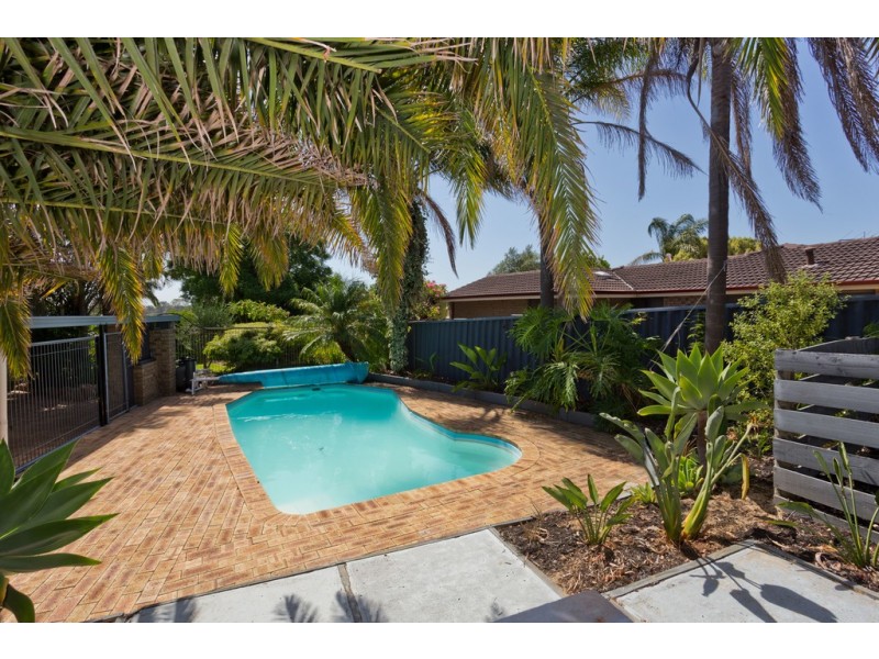 15 Foxon Road, Bibra Lake WA 6163