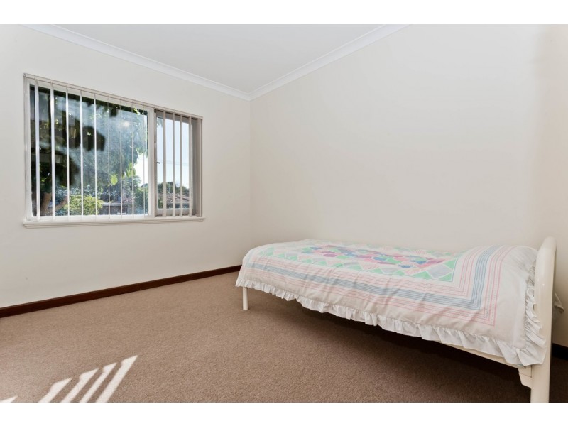 16 Packham Road, Hamilton Hill WA 6163