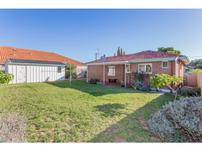 16 Packham Road, Hamilton Hill WA 6163