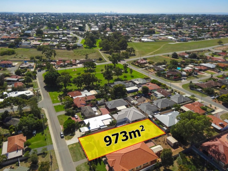 16 Packham Road, Hamilton Hill WA 6163
