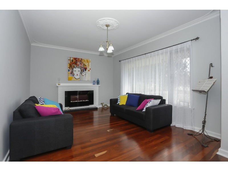 19 Holmes Place, Hilton WA 6163