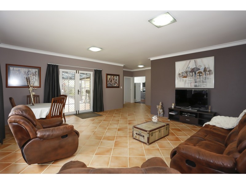 19 Holmes Place, Hilton WA 6163