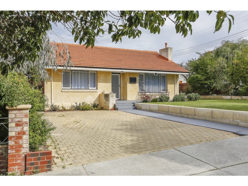 19 Holmes Place, Hilton WA 6163