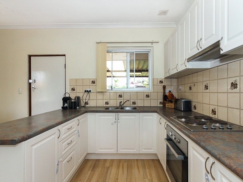 6 Aberle Street, Hamilton Hill WA 6163