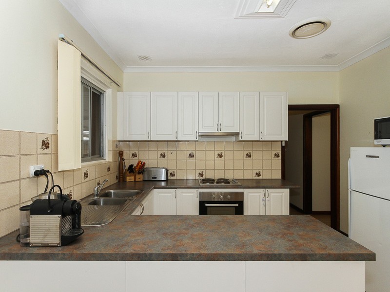 6 Aberle Street, Hamilton Hill WA 6163