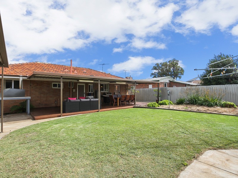 6 Aberle Street, Hamilton Hill WA 6163