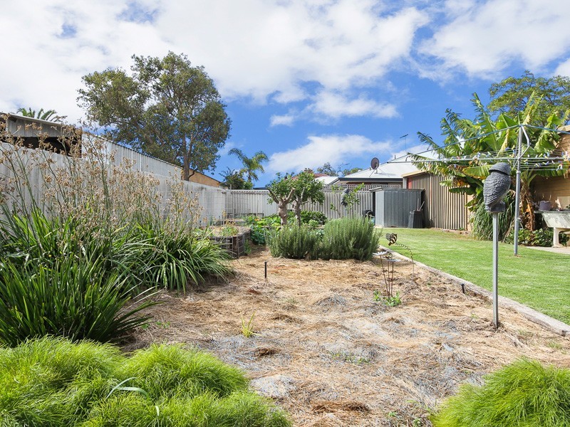 6 Aberle Street, Hamilton Hill WA 6163