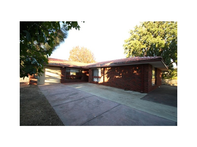 6 Exton Place, Spearwood WA 6163