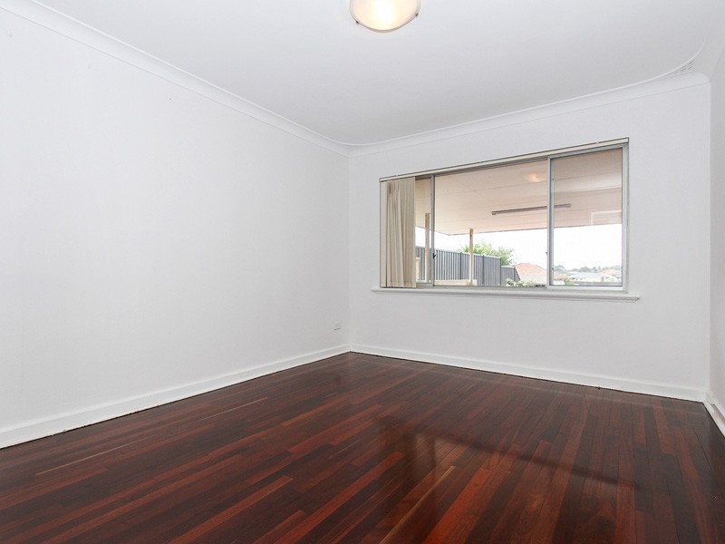 227B Hamilton Road, Coogee WA 6166