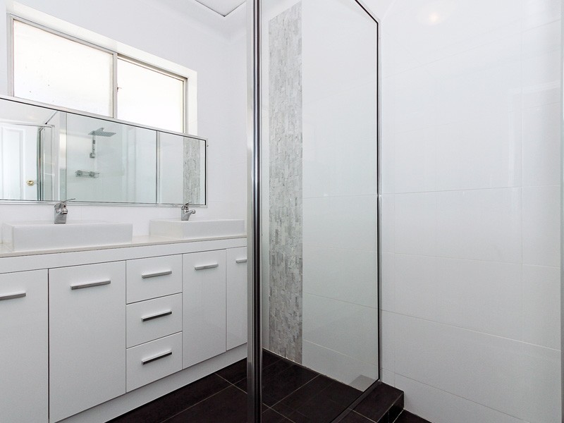 227B Hamilton Road, Coogee WA 6166