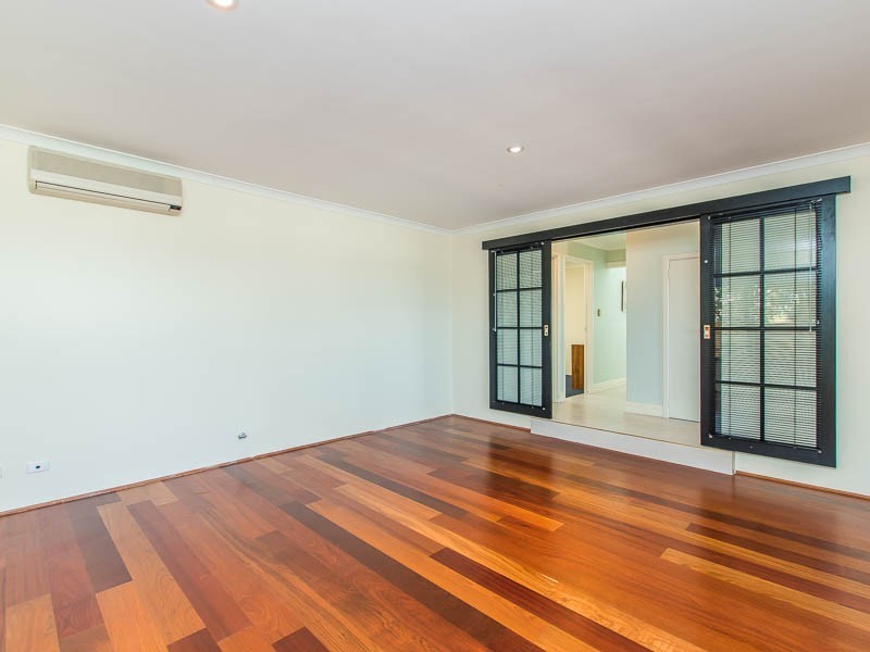 3 Mayor Road, Coogee WA 6166