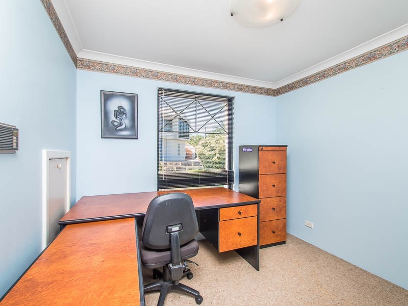 3 Mayor Road, Coogee WA 6166