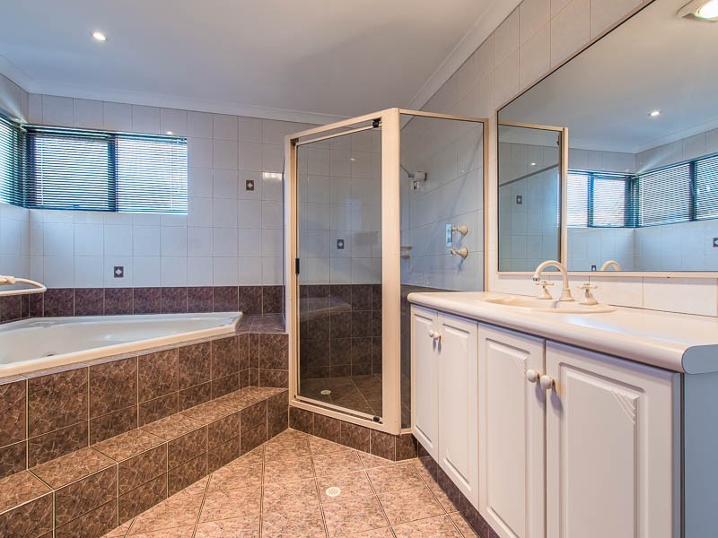 3 Mayor Road, Coogee WA 6166