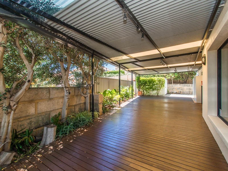 3 Mayor Road, Coogee WA 6166