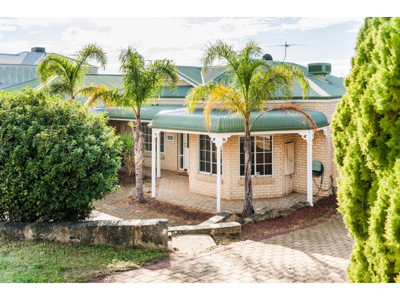 296 Hamilton Road, Spearwood WA 6163