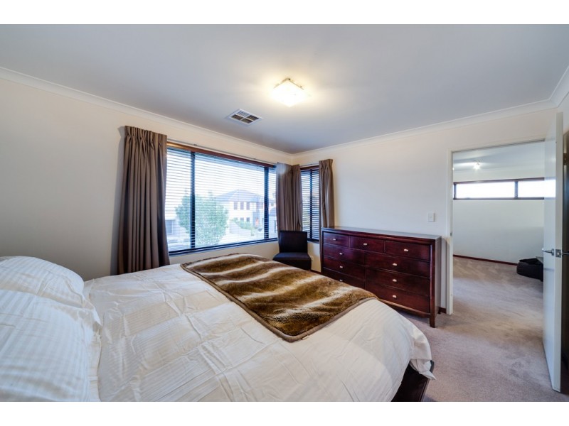 14 Hamelin Drive, Munster WA 6166